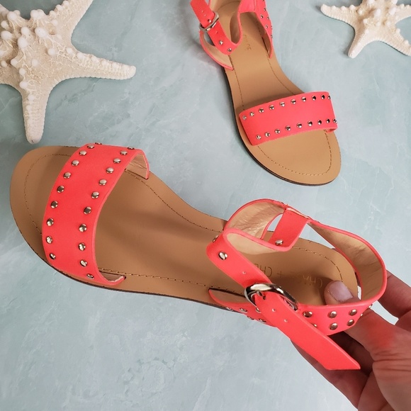 NEW Chase & Chloe Sandals - Picture 3 of 5